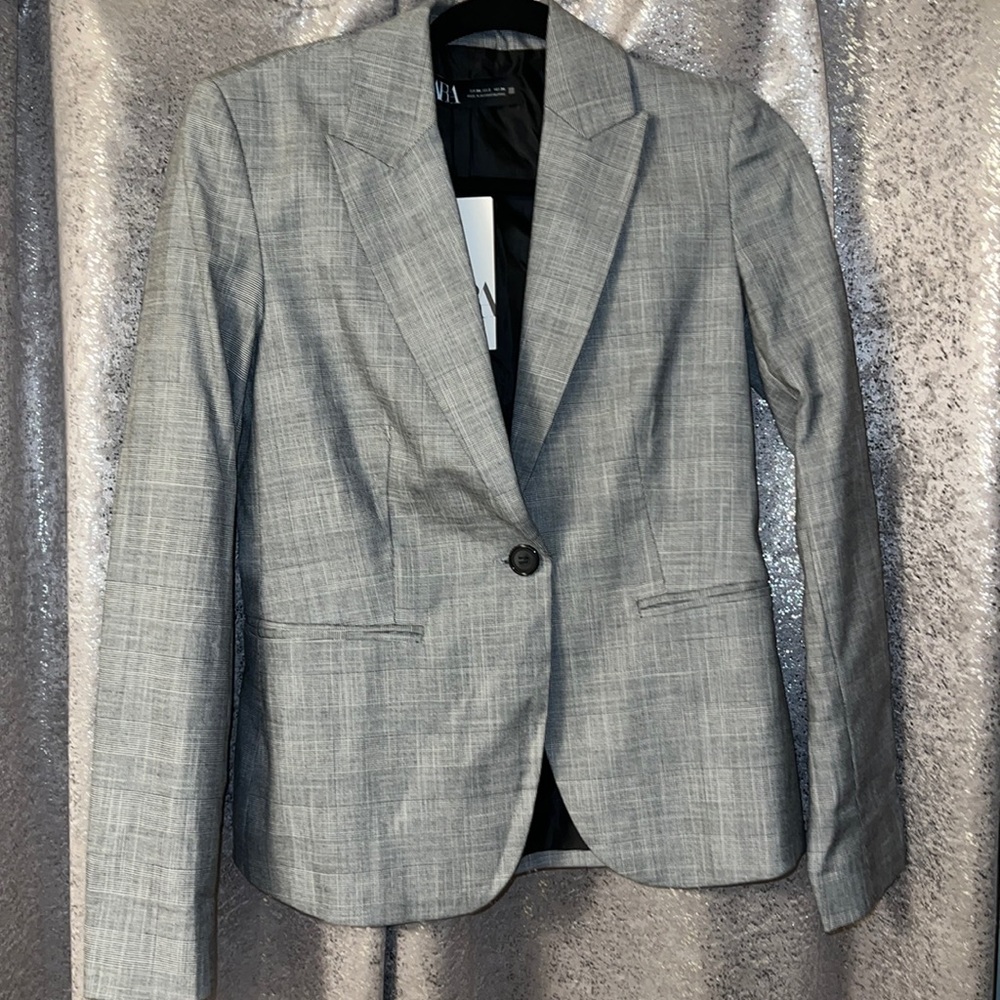 Sold Zara plaid, suiting, blazer